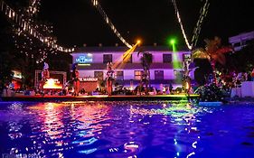 Mabrouk Hotel And Suites- Adult Only